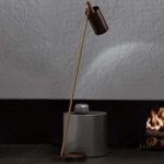 Designer LED gulvlampe Nobu, messing – sort