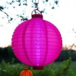 LED solcelle lampion Jerrit i strålende pink