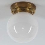 Loftlampe D99-115 op B med opalfarvet glasskærm