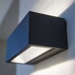 Nomra – LED udendørs væglampe med lys til to sider