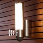 LED udendørs-væglampe Elara Cam -integreret kamera