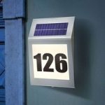 Style – LED-husnummerlampe med solcellemodul