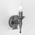 SAXON middelalderlig væglampe m. 1 pære, sort-sølv