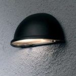Formskøn udendørs væglampe Torino, E14/sort