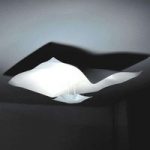 Hvid loftslampe Crash 75 cm
