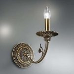 Væglampe PISANI med antikt udseende