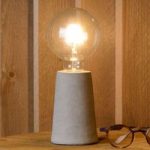 Puritansk designet LED-bordlampe Concrete