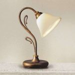 Antonio stilfuld bordlampe