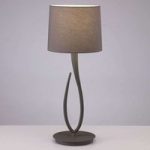 Lia – bordlampe med tekstilskærm, 25 cm