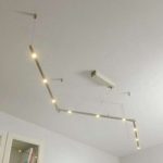 Den lange LED-loftslampe Elta, dæmpbar, 240 cm