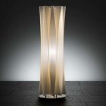 Smagfuld bordlampe BACH, højde 73 cm, guld