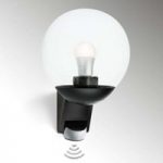 Sensor udendørsvæglampe L 585 S fra STEINEL, sort