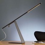 Forkromet LED-design-bordlampe Jella