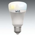 E27 WIZ LED-pære u. fjernbetjening, hvid lysfarve
