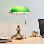 Milenka – skrivebordslampe med grøn skærm