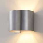 Aluminiumsfarvet LED væglampe Zuzana i rund form