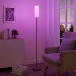 Lindby Smart RGB-LED-gulvlampe Felice, via app