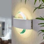 Yola – LED væglampe med kromdetaljer