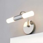 Buet LED-væglampe Benaja til badet